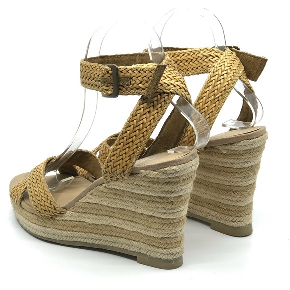 REPORT TAN WOVEN LEATER WEDGE SANDAL - Picture 3 of 8